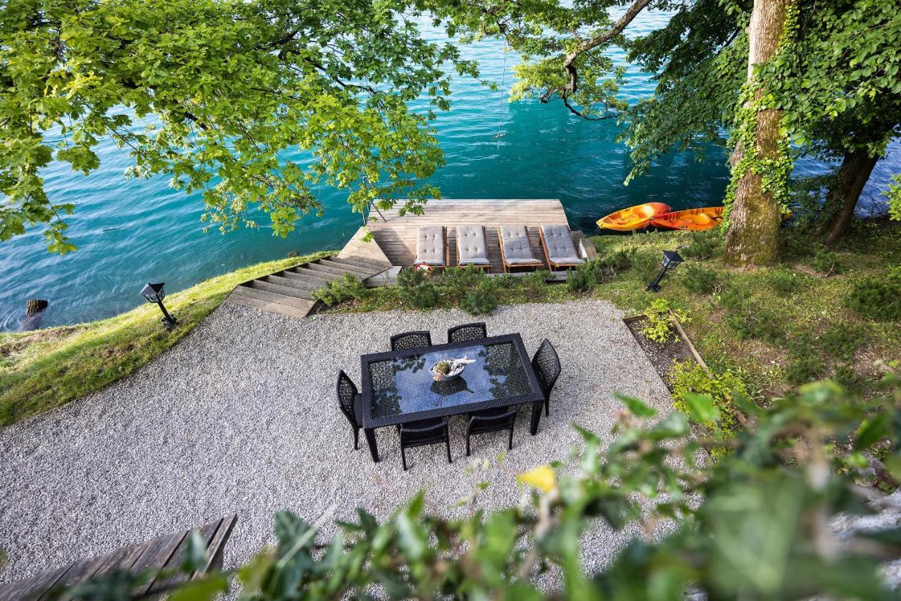 Private Beach House On Lake ブレッド エクステリア 写真